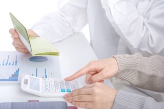 あなたはどっち？老後のお金が不安な人と不安じゃない人の、たった一つの違いとは